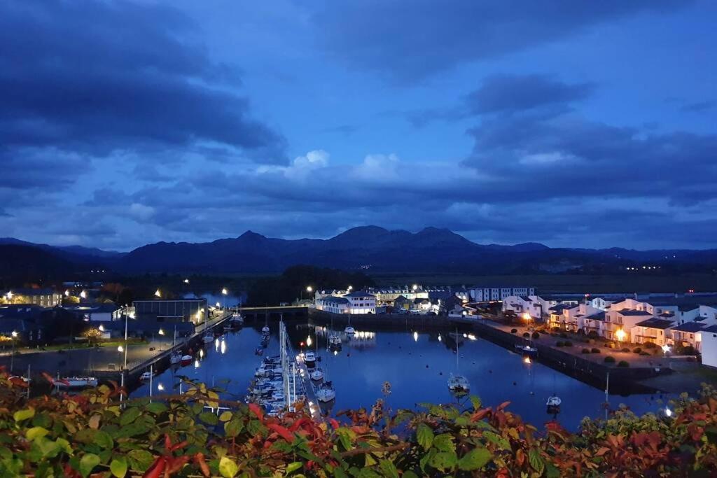 Porthmadog Harbour Town - High Street Apartment. Dış mekan fotoğraf